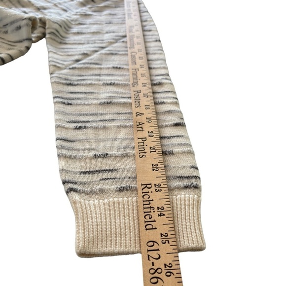 Calvin Klein V-Neck Sweater X-Large Extra Fine Merino Wool Abstract 3D Pullover - Picture 9 of 10